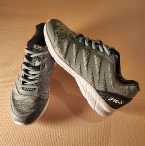 NEW Fila Gray Women's Size 7
